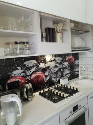 Продам двухкомнатную (2-комн.) квартиру, Черняховского ул, 10, Калининград г