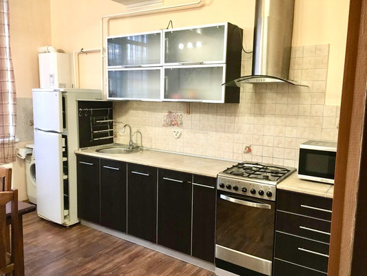 Продам однокомнатную (1-комн.) квартиру, Луговая ул, 4к, Симферополь г