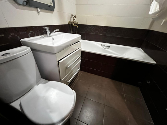 Продам двухкомнатную (2-комн.) квартиру, Профсоюзная ул, 222г, Вольный Аул кп