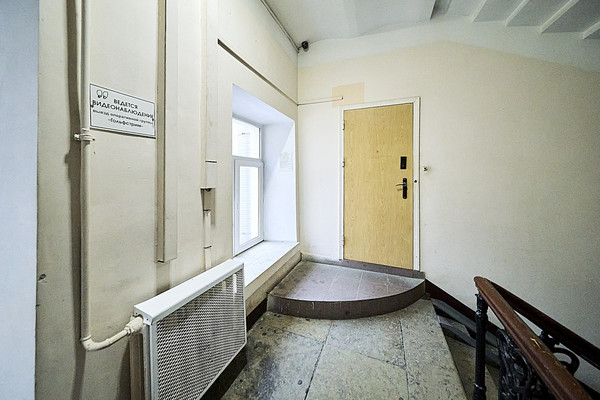 Продам многокомнатную квартиру, Невский пр-кт, 74, Санкт-Петербург г