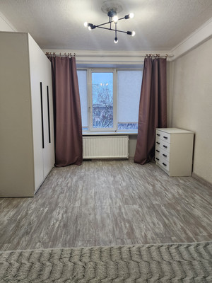 Сдам однокомнатную (1-комн.) квартиру, Крыленко ул, 21к2, Санкт-Петербург г