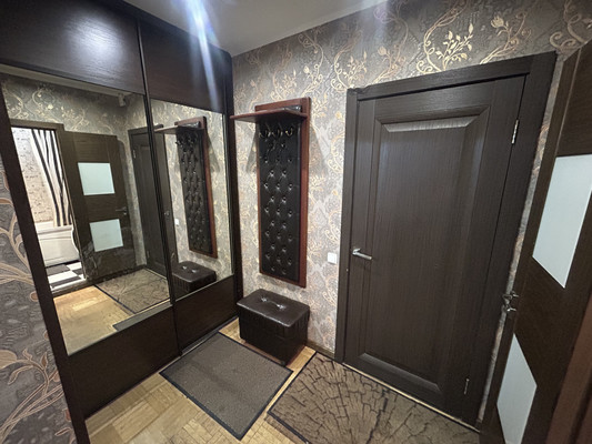 Продам однокомнатную (1-комн.) квартиру, Волжский б-р, 114ак7, Москва г