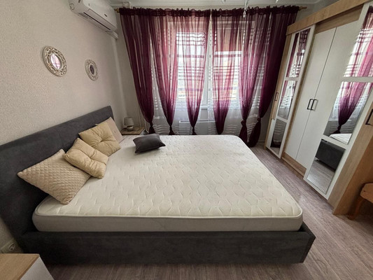 Сдам однокомнатную (1-комн.) квартиру, Мурата Ахеджака ул, 17, Новороссийск г