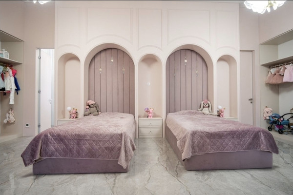 Продам многокомнатную квартиру, Чайковского ул, 61, Санкт-Петербург г