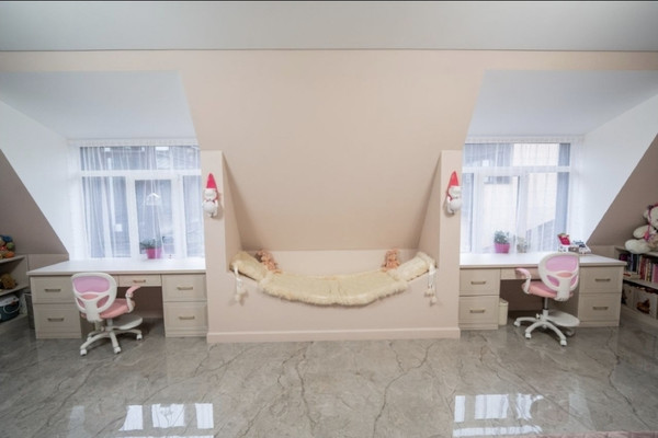 Продам многокомнатную квартиру, Чайковского ул, 61, Санкт-Петербург г