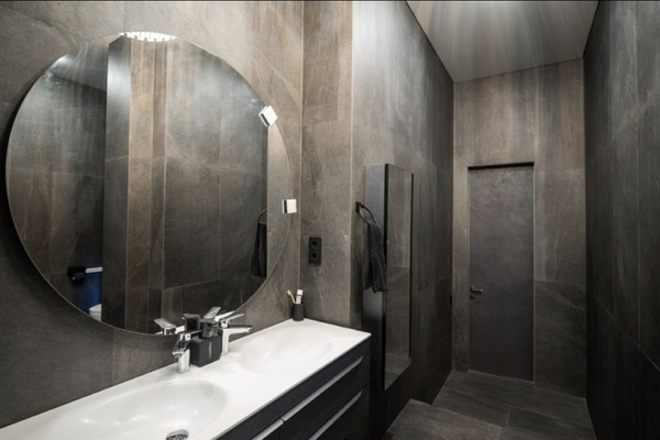 Продам многокомнатную квартиру, Чайковского ул, 61, Санкт-Петербург г