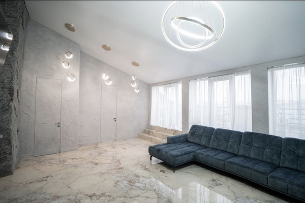 Продам многокомнатную квартиру, Чайковского ул, 61, Санкт-Петербург г