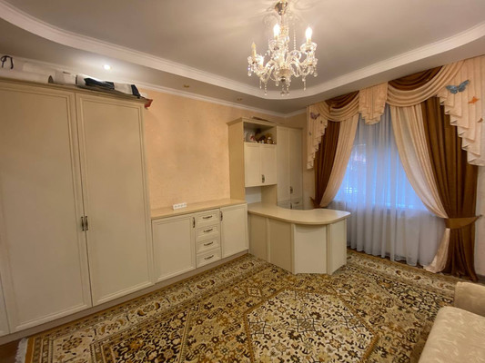 Сдам многокомнатную квартиру, Гурзуфская ул, 6, Симферополь г