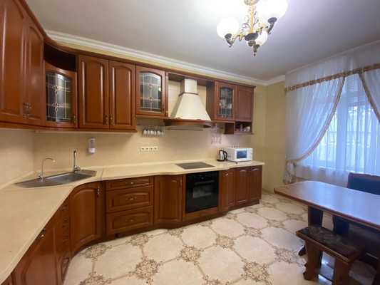 Сдам многокомнатную квартиру, Гурзуфская ул, 6, Симферополь г