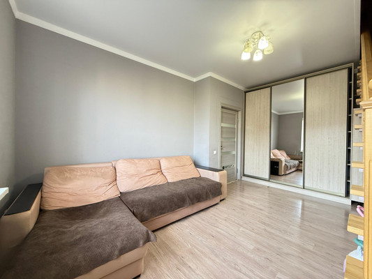 Продам трехкомнатную (3-комн.) квартиру, Ю.А.Гагарина ул, 18кГ, Нальчик г