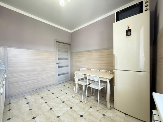 Продам трехкомнатную (3-комн.) квартиру, Ю.А.Гагарина ул, 18кГ, Нальчик г