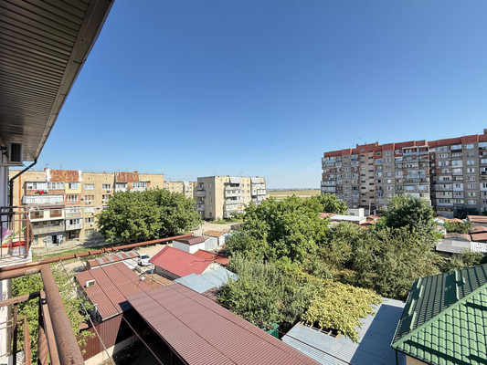 Продам трехкомнатную (3-комн.) квартиру, Ю.А.Гагарина ул, 18кГ, Нальчик г