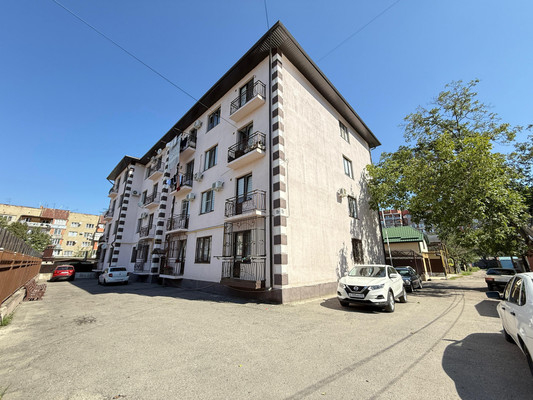 Продам трехкомнатную (3-комн.) квартиру, Ю.А.Гагарина ул, 18кГ, Нальчик г