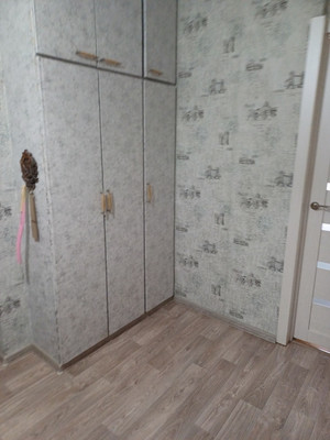 Продам трехкомнатную (3-комн.) квартиру, Энтузиастов ул, 13, Волгодонск г