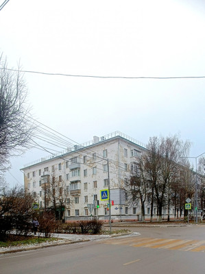 Продам трехкомнатную (3-комн.) квартиру, Московская ул, 4/24, Новомосковск г