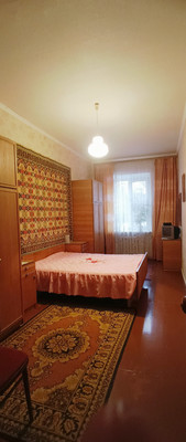 Продам трехкомнатную (3-комн.) квартиру, Московская ул, 4/24, Новомосковск г