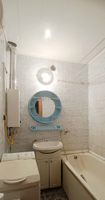 Продам трехкомнатную (3-комн.) квартиру, Московская ул, 4/24, Новомосковск г