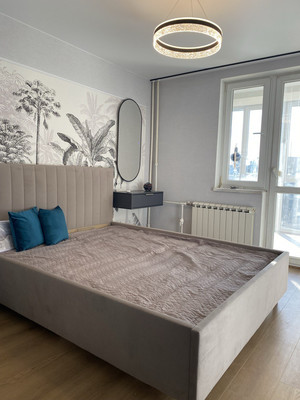 Продам двухкомнатную (2-комн.) квартиру, Тренева ул, 8, Симферополь г