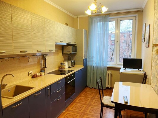 Продам трехкомнатную (3-комн.) квартиру, Космонавта Волкова ул, 29к1, Москва г