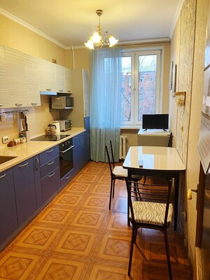 Продам трехкомнатную (3-комн.) квартиру, Космонавта Волкова ул, 29к1, Москва г