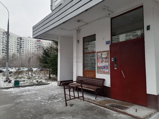 Продам трехкомнатную (3-комн.) квартиру, Осенняя ул, 22, Москва г