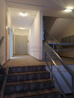 Продам трехкомнатную (3-комн.) квартиру, Осенняя ул, 22, Москва г