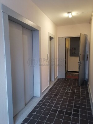 Продам трехкомнатную (3-комн.) квартиру, Осенняя ул, 22, Москва г