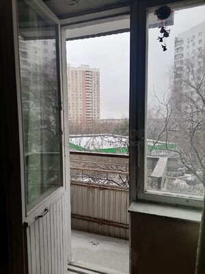 Продам трехкомнатную (3-комн.) квартиру, Осенняя ул, 22, Москва г