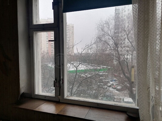 Продам трехкомнатную (3-комн.) квартиру, Осенняя ул, 22, Москва г