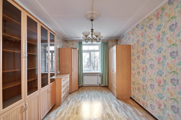 Продам двухкомнатную (2-комн.) квартиру, Маршала Бирюзова ул, 18, Москва г