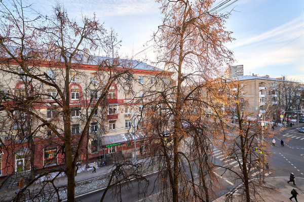 Продам двухкомнатную (2-комн.) квартиру, Маршала Бирюзова ул, 18, Москва г