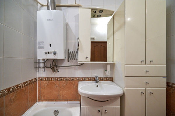 Продам двухкомнатную (2-комн.) квартиру, Маршала Бирюзова ул, 18, Москва г