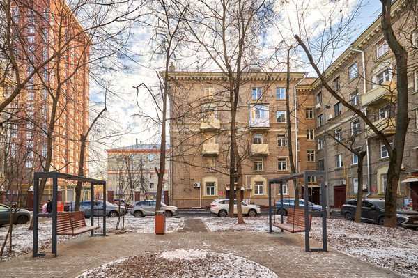 Продам двухкомнатную (2-комн.) квартиру, Маршала Бирюзова ул, 18, Москва г