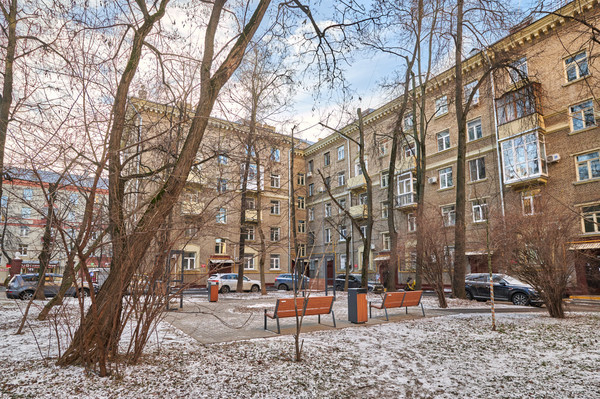 Продам двухкомнатную (2-комн.) квартиру, Маршала Бирюзова ул, 18, Москва г