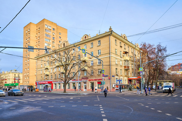 Продам двухкомнатную (2-комн.) квартиру, Маршала Бирюзова ул, 18, Москва г