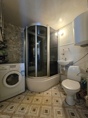 Продам дом, Южная ул, 11, Ульяновка гп, 0 км от города