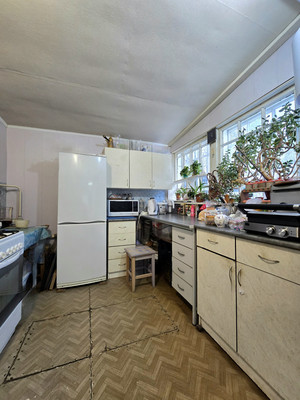 Продам дом, Южная ул, 11, Ульяновка гп, 0 км от города