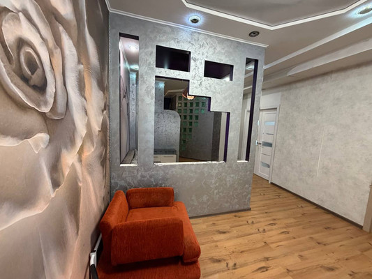 Продам трехкомнатную (3-комн.) квартиру, Пионерская ул, 8, Комсомольск-на-Амуре г