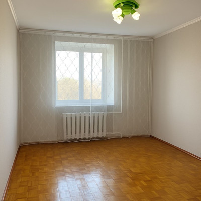 Продам трехкомнатную (3-комн.) квартиру, 60 лет Октября ул, 37, Симферополь г