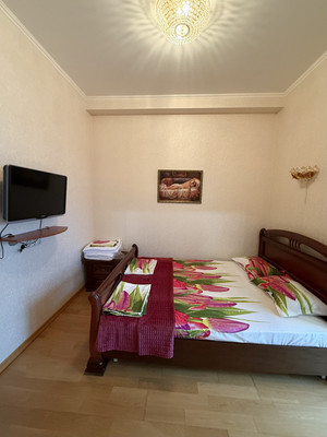 Сдам двухкомнатную (2-комн.) квартиру, Первомайская (Центральный р-н) ул, 11, Сочи г