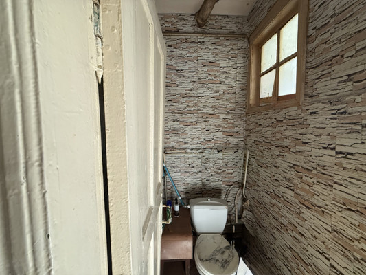 Продам трехкомнатную (3-комн.) квартиру, Бульварная ул, 2, Симферополь г