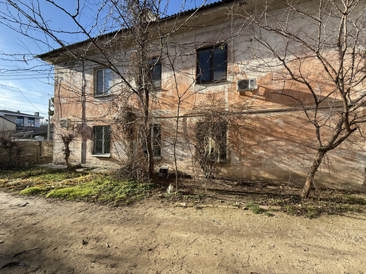 Продам трехкомнатную (3-комн.) квартиру, Бульварная ул, 2, Симферополь г