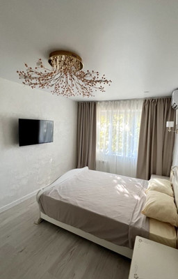 Сдам двухкомнатную (2-комн.) квартиру, Воровского (Центральный р-н) ул, 34, Сочи г