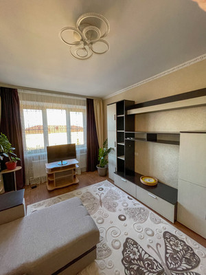 Сдам двухкомнатную (2-комн.) квартиру, Новороссийская ул, 44, Армавир г