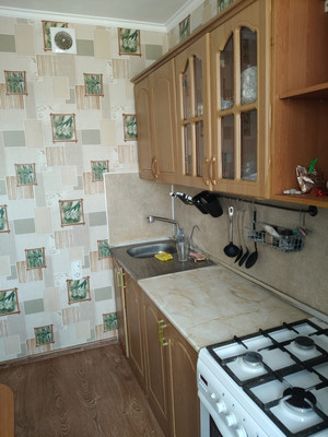 Сдам двухкомнатную (2-комн.) квартиру, Новороссийская ул, 44, Армавир г