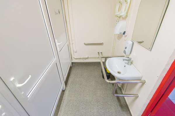 Продам коммерческое помещение 220 м2, Дмитрия Петрова ул, 10, Ростов-на-Дону г