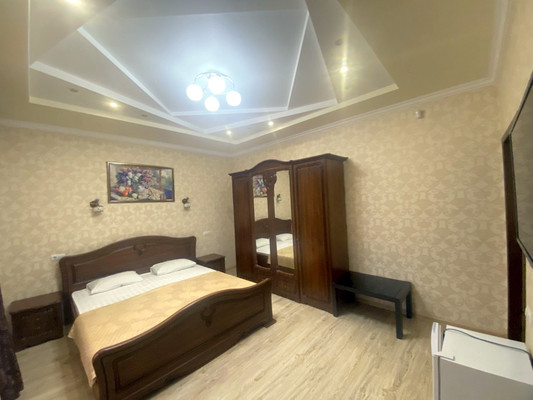 Продам однокомнатную (1-комн.) квартиру, Лазурная ул, 11, Витязево с