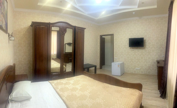 Продам однокомнатную (1-комн.) квартиру, Лазурная ул, 11, Витязево с