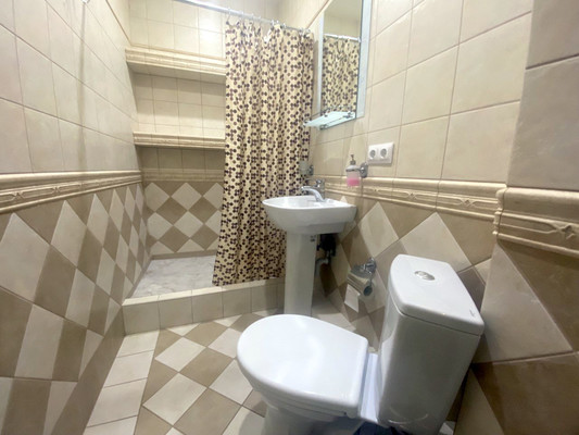 Продам однокомнатную (1-комн.) квартиру, Лазурная ул, 11, Витязево с