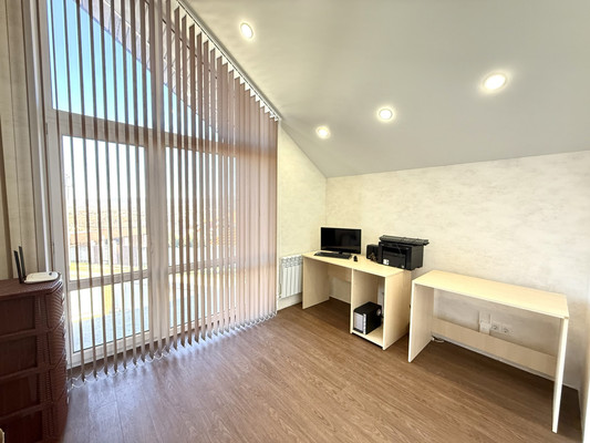 Продам дом, Ежевичная ул, 11, Краснолесье с, 0 км от города